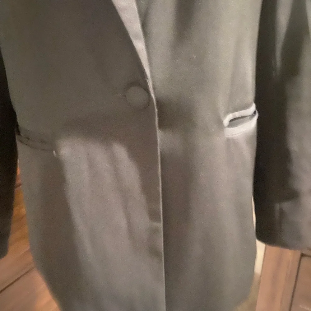 LUYAA Chic Tailored Blazer – NWOT- Size S – Polished Everyday Layer - Picture 4 of 4